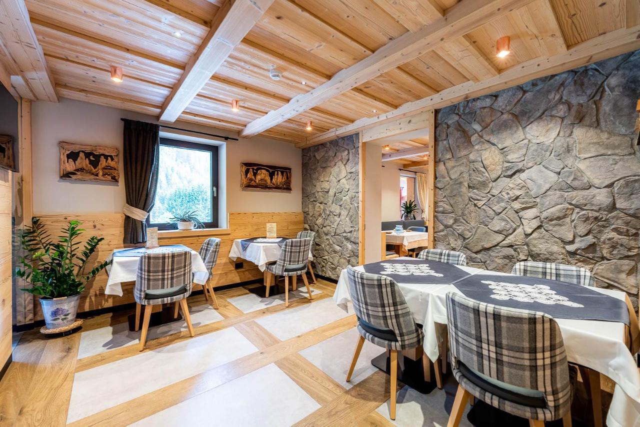 Garni Letizia Bed & Breakfast Campitello di Fassa Exterior photo