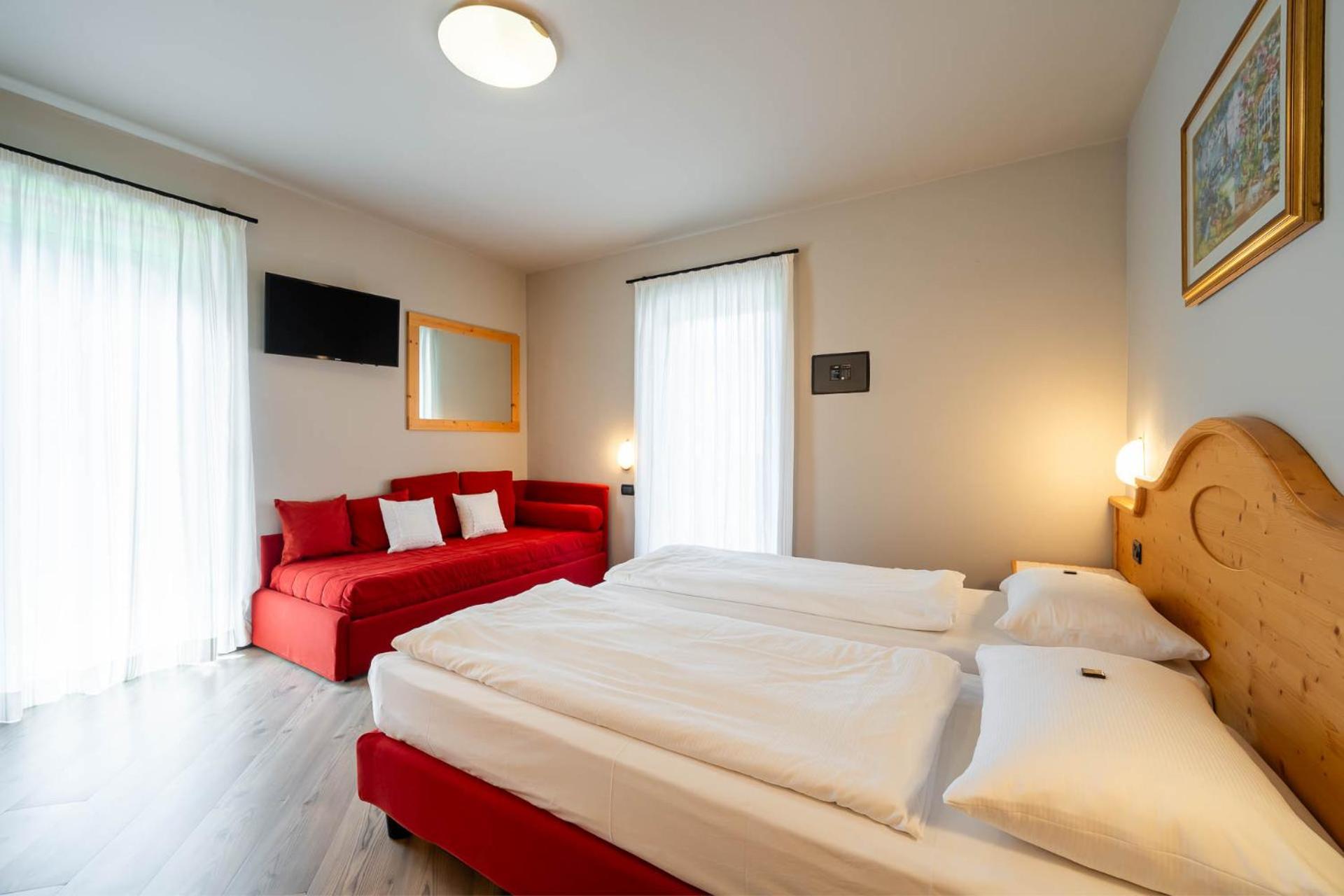 Garni Letizia Bed & Breakfast Campitello di Fassa Exterior photo